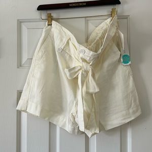 One 5 one cream NWT STICH FIX Paper Bag Waist Shorts sz L (12/14) linen